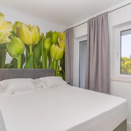 Διαμέρισμα Mary Ann 3 *