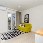 Apartman Mary Ann 3 *